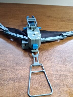 Jurassic Park Lost Glider Pac  Plastic Harness Strap with Black Fabric 1997 Ian